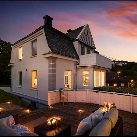 Panoramic Views And Garden! ベルゲン