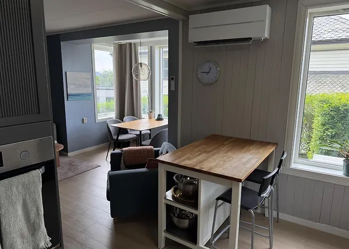 Panoramic Views And Garden! *