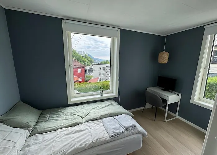 Panoramic Views And Garden! 公寓 *