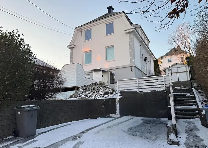 Panoramic Views And Garden! 公寓 卑爾根